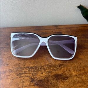 🔹3/$20 | Stylish White Sunglasses